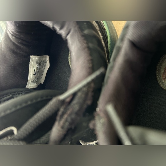 LeBron 21 - Picture 8 of 8